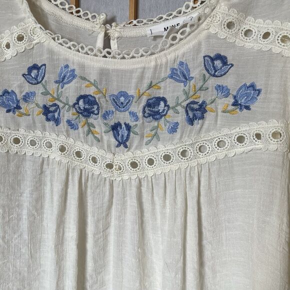 MINE Boho sheer white top embroidered flowers Large - Picture 2 of 6